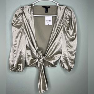 NWT Forever 21 woman’s olive woven Top size medium